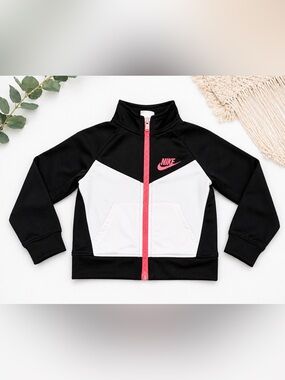 Nike Lavender and Black Athletic Top with Branded Tag